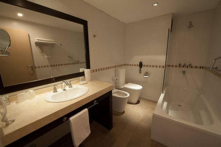 Bathroom 4, Ariston Hotel, Rosario