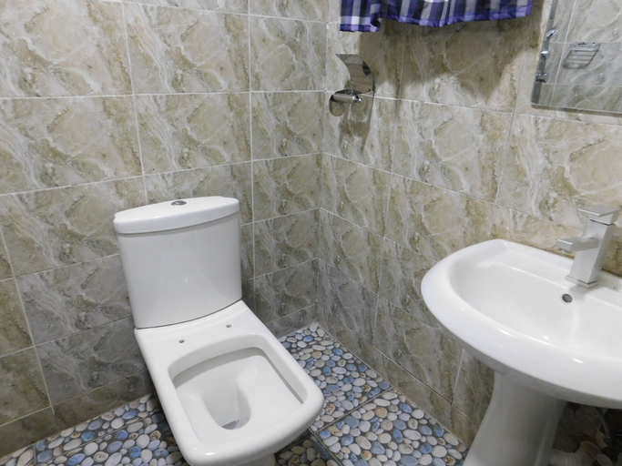 Bathroom 3, Toprano Hotel, Ikeja