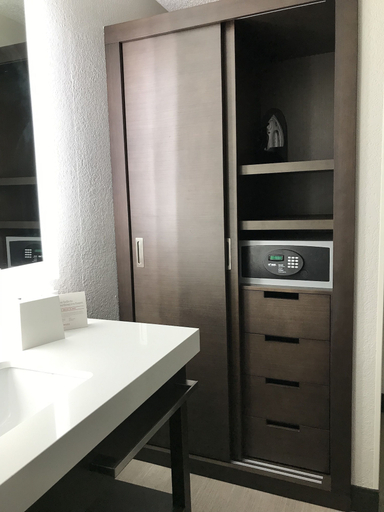 Bathroom 4, Ramada by Wyndham Suites Orlando Airport, Orange