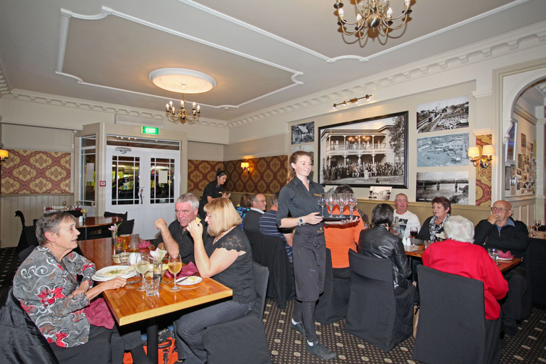 Food & Drinks 5, Tuakau Hotel, Franklin
