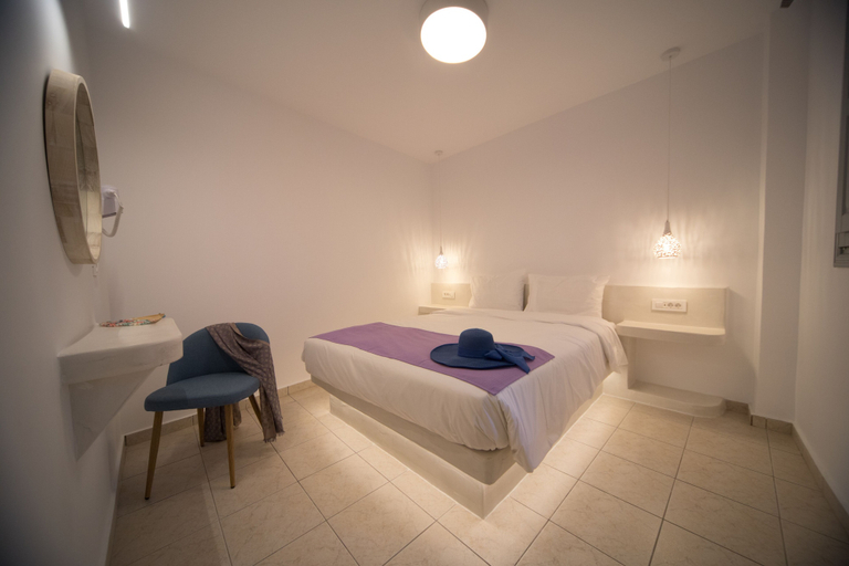 Bedroom 5, Markakis Studios Fira, South Aegean