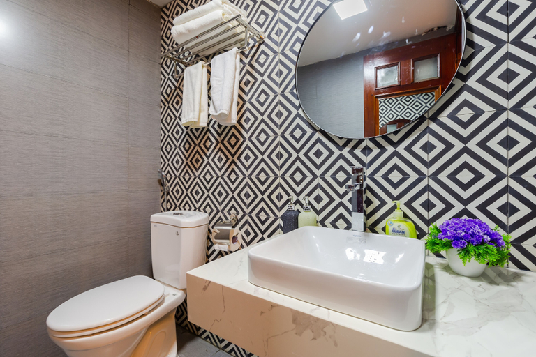 Bathroom 4, Ohana Hotel, Hai Bà Trưng