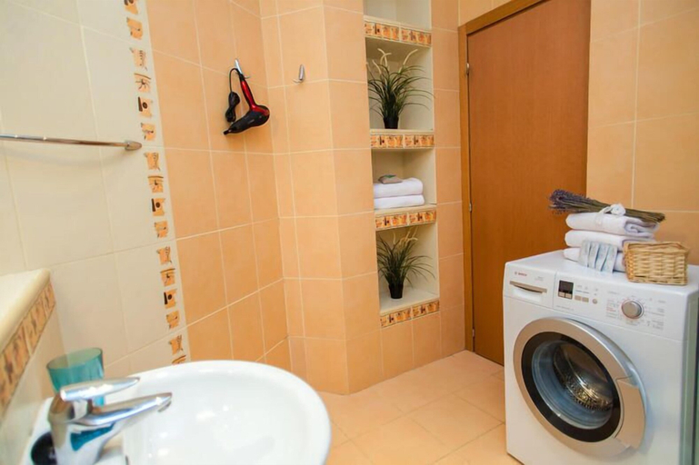 Bathroom, LuxApartments - Smolenskiy bulvar 7, Central