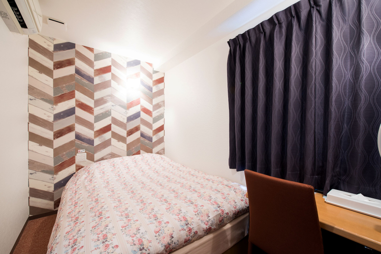 Bedroom 3, Yokohama Town Hotel 24, Yokohama
