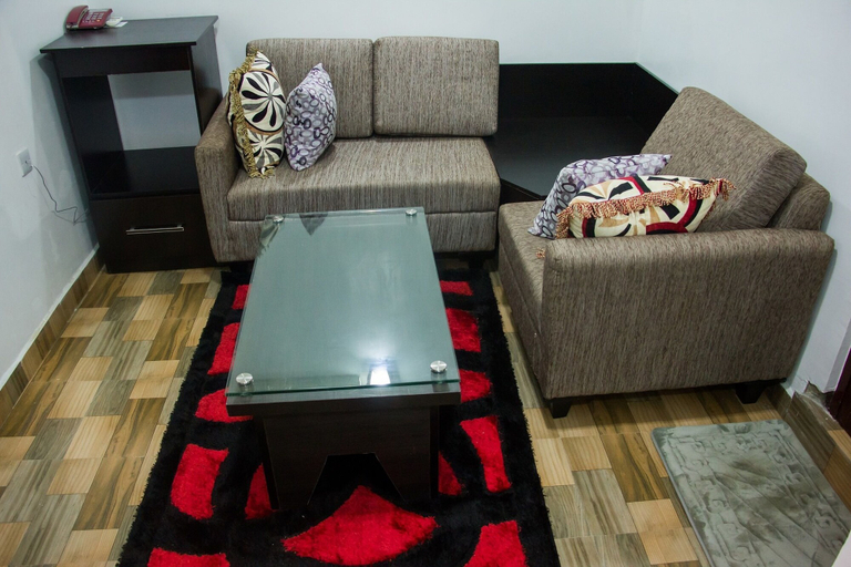 Others 5, Sylva Link Suites, Eti-Osa