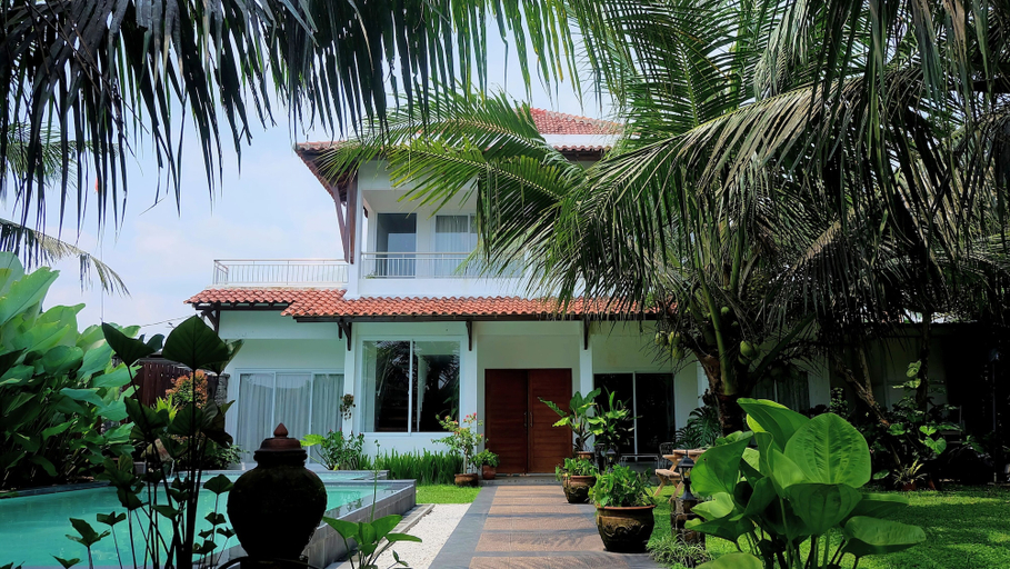 Exterior & Views 2, Villa Simply Homy Prambanan Private Pool, Sleman
