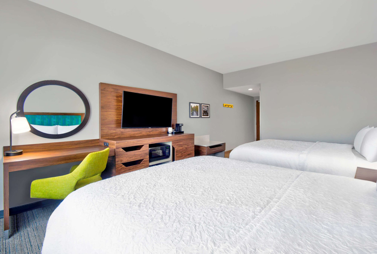 Bedroom 4, Hampton Inn by Hilton Abingdon, Washington