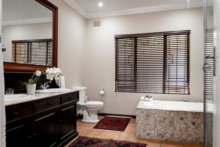 Bathroom 4, Valley Villa, iLembe