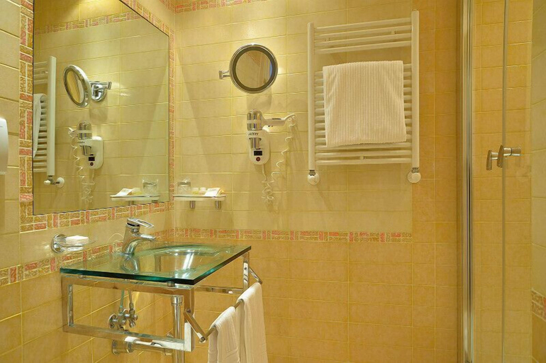 Bathroom 4, Hotel Homs, Rome