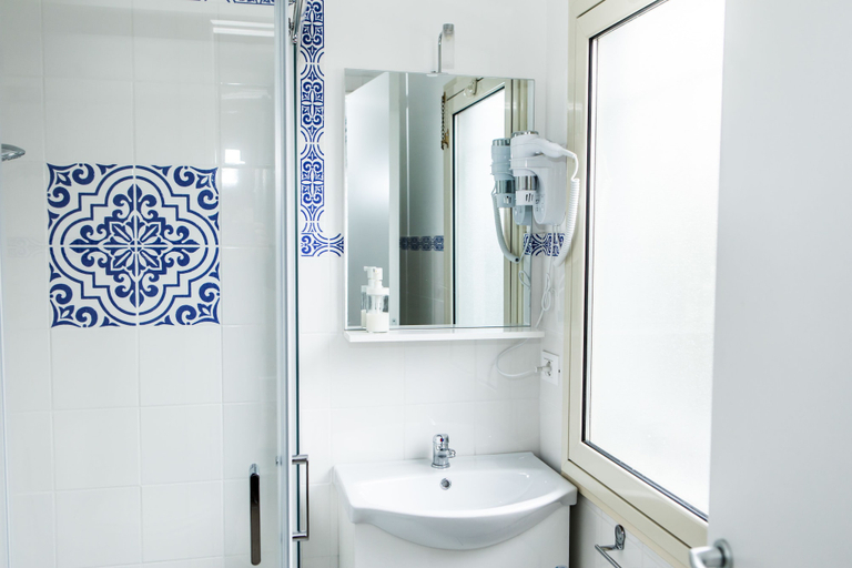 Bathroom 5, Veda Elegant Rooms, Catania