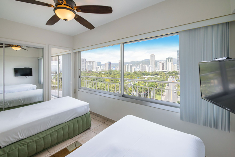 Bedroom 4, Waikiki Shore by OUTRIGGER, Honolulu