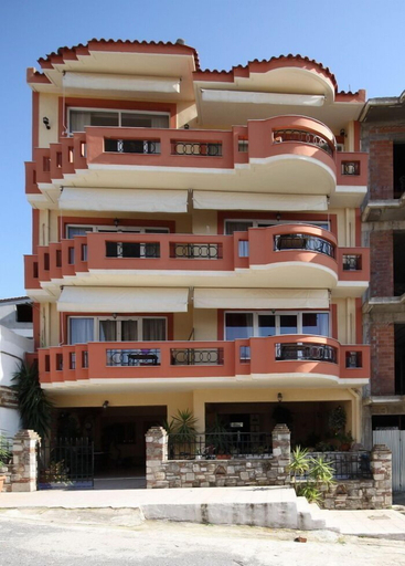 Exterior & Views 2, Aphrodites Studios, Central Greece