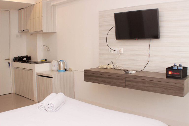 Bedroom 2, Cozy Stay Studio Urbantown Karawang Apartment, Karawang