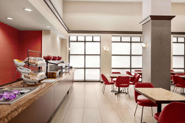Food & Drinks 5, Ramada by Wyndham Suites Orlando Airport, Orange