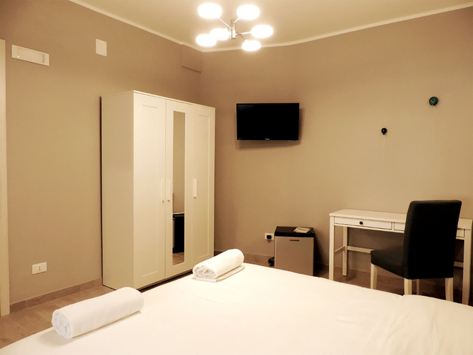 Bedroom 4, Pretty Tiburtina Room, Roma