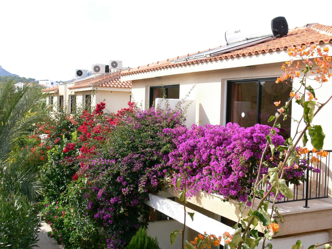 Exterior & Views 2, Tavros Hotel Apartments