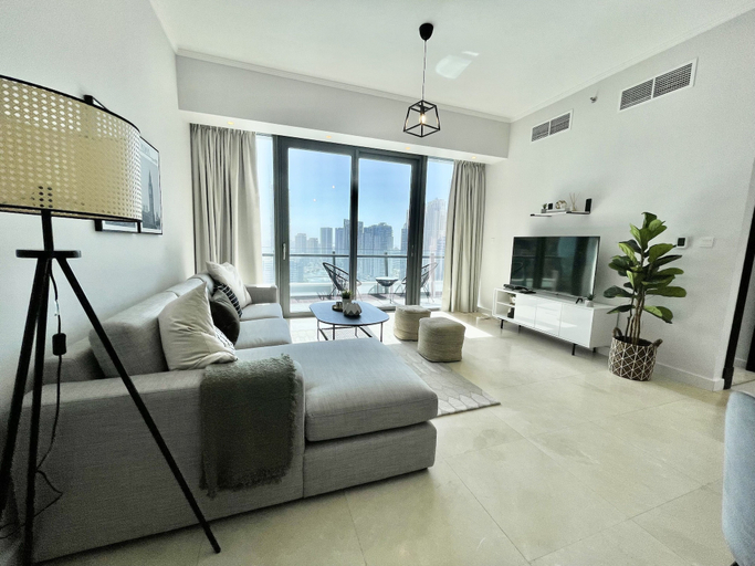 Front of property, Stunning 3B Spacious Marina View With Balcony, Dubai