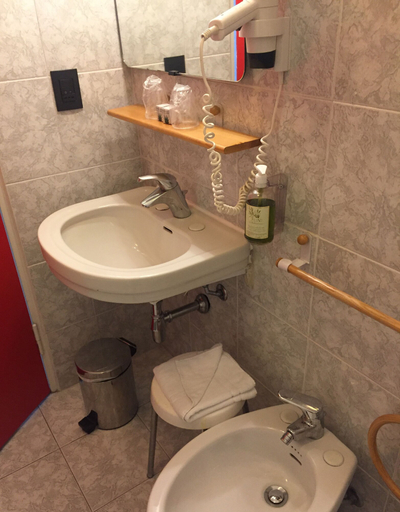 Bathroom 4, Hotel Gamma, Milano
