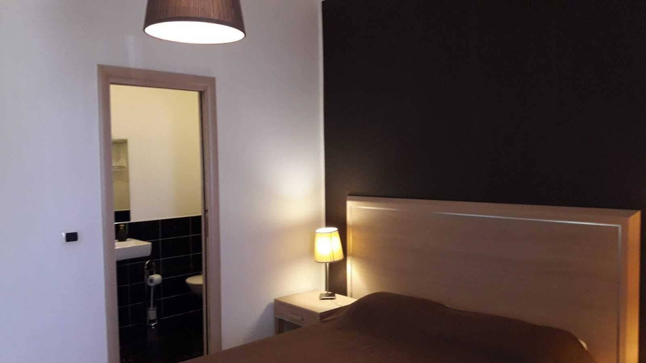 Bedroom 3, Villa del Mar, Bari