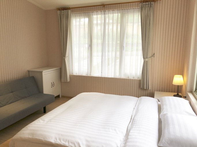Bedroom 2, American Village Resort, Taipei City