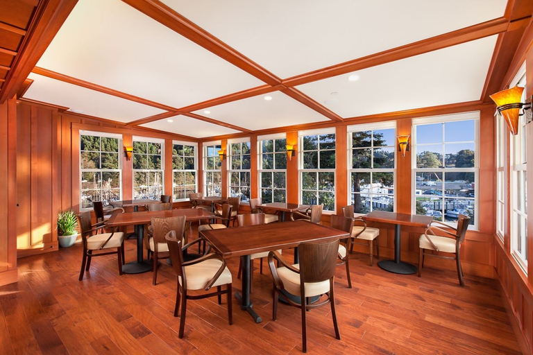 Food & Drinks 5, Noyo Harbor Inn Restaurant and Tavern, Mendocino