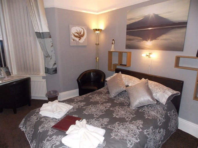 Bedroom 2, Easton Court, Torbay
