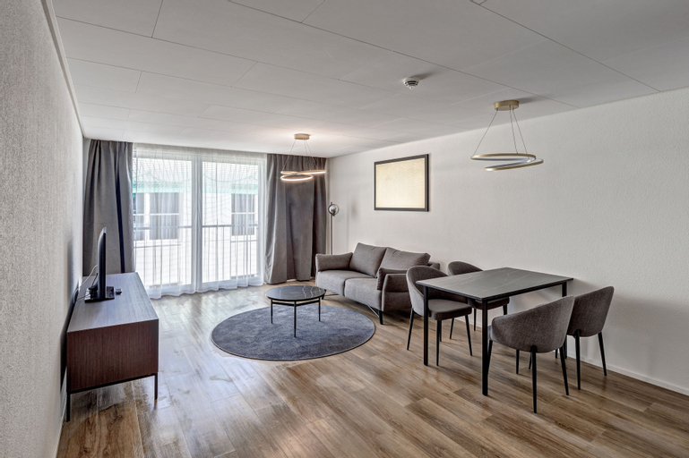 Dining Room 1