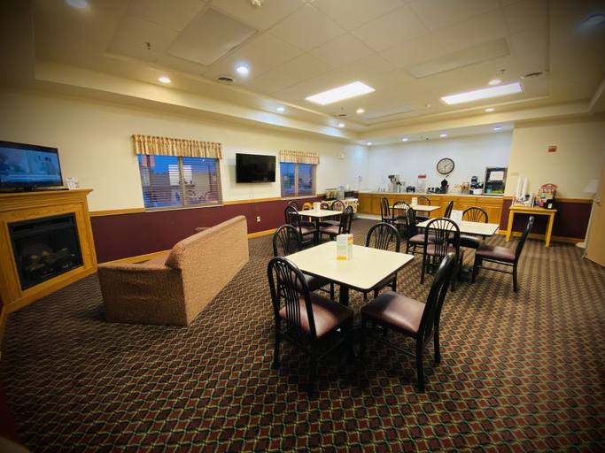 Food & Drinks 5, Herington Inn & Suites, Dickinson