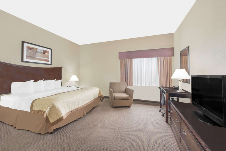 Bedroom 3, Baymont by Wyndham Snyder, Scurry