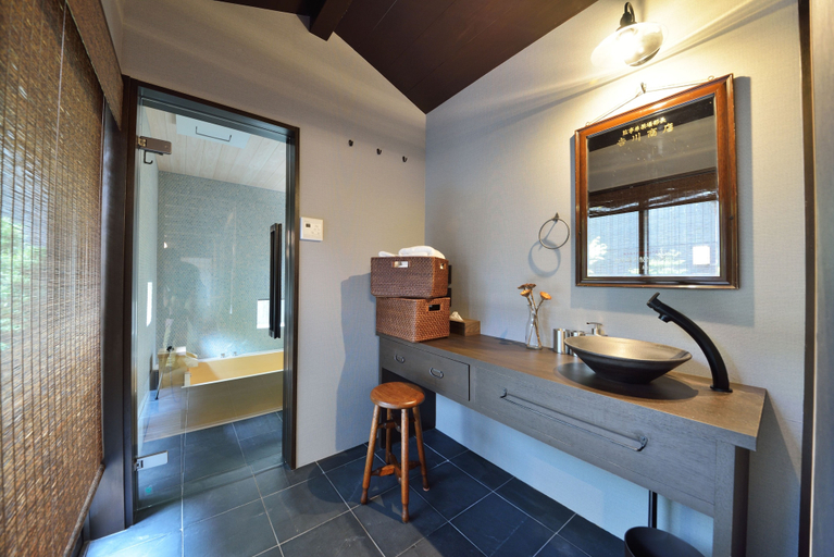 Bathroom 4, Takeya Kitano Bekkan, Kyoto