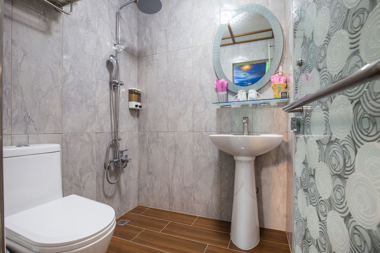 Bathroom 3, Family Homestay, Pingtung