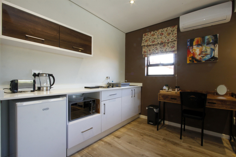 Others 5, Casa Ridge, eThekwini