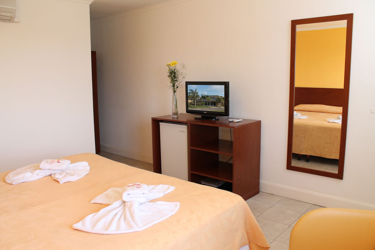 Bedroom 3, Brisas del Lago Apart & Hotel Federacion, Federación
