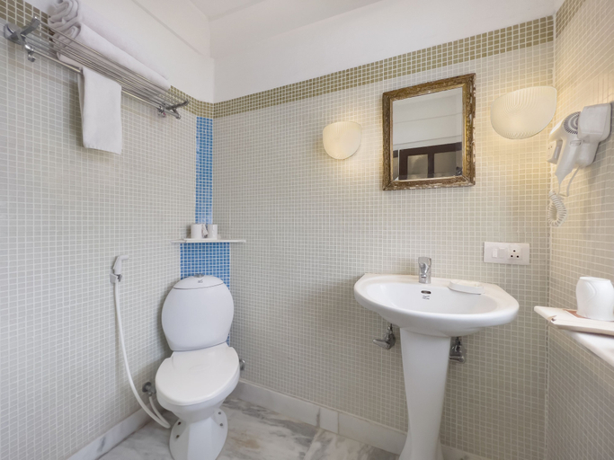 Bathroom 3, Neemrana Fort-Palace, Alwar
