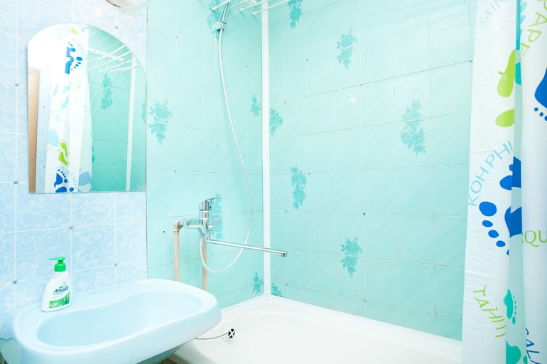 Bathroom, Inndays Apartment on Venevskaya, Leninskiy rayon