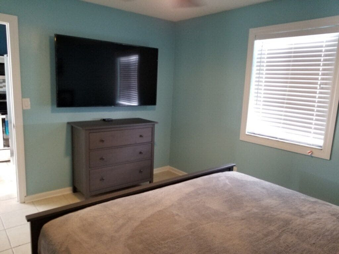 Bedroom 2, 206a 10th, Saint Johns