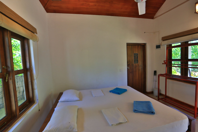 Bedroom 4, Paper Moon Kudils, Pothuvil