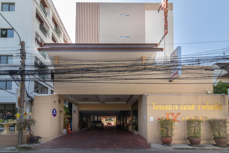 Exterior & Views, J&Y Hotel, Chatuchak