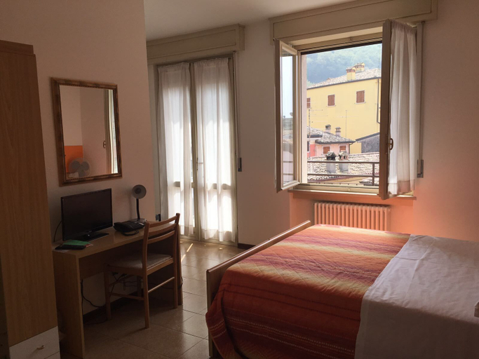 Bedroom 2, Hotel Capinera, Verona