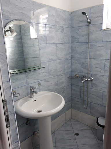 Bathroom 4, Leka Apartments, Sarandës