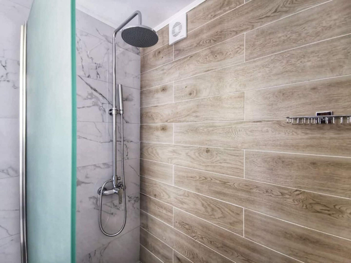 Bathroom 3, Sunrise Luxury Seaside Apartment, Crete