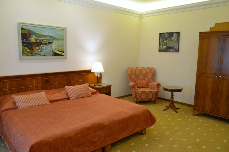 Bedroom 3, Hotel Královská Vila, Karlovy Vary