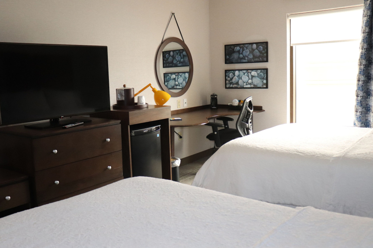 Bedroom 3, Hampton Inn & Suites by Hilton Halifax - Dartmouth, Halifax