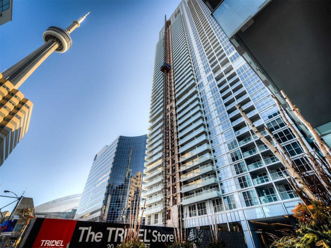 Exterior & Views 2, Deluxe Executive Suites, Toronto