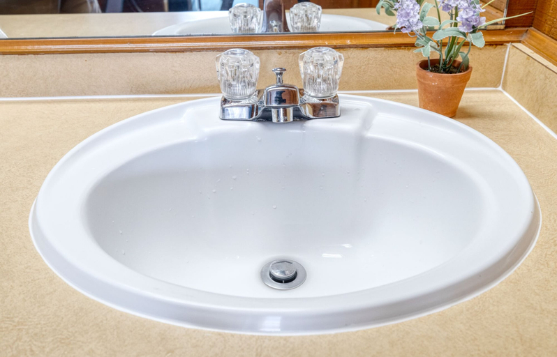 Bathroom 4, Sabinal Inn, Uvalde