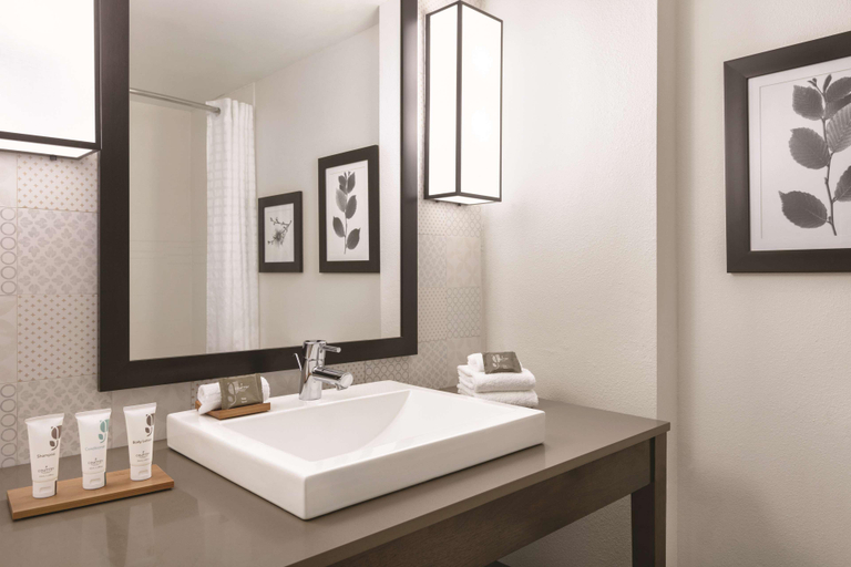 Bathroom, Country Inn & Suites by Radisson, Williamsburg Eas, James City