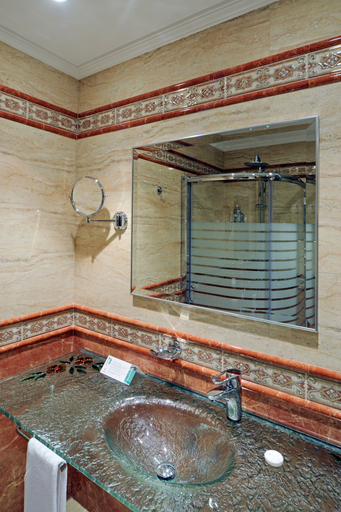 Bathroom 4, Hotel Julia Madrid, Madrid