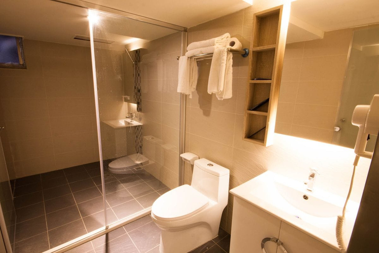 Bathroom 3, Golden Pacific Hotel- Taichung, Taichung