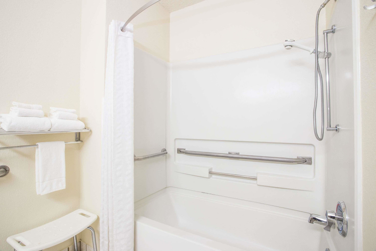 Bathroom 4, Super 8 by Wyndham Radford VA, Radford