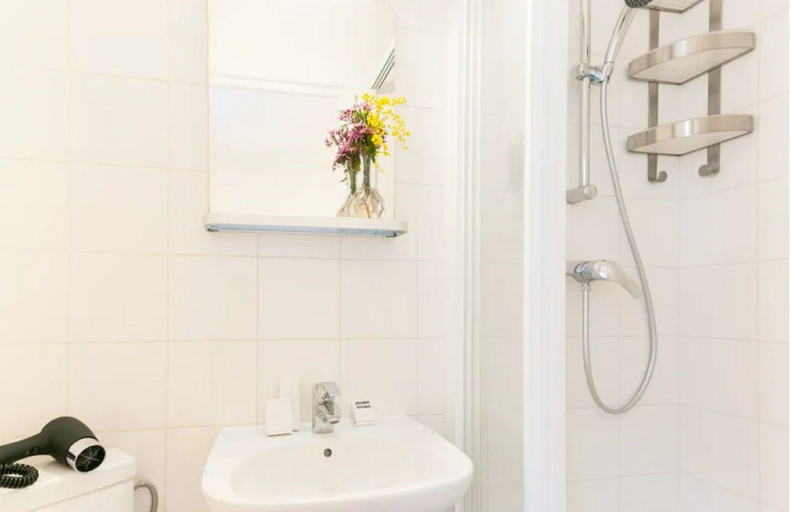 Bathroom 5, Hôtel Hector, Paris